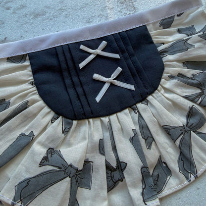 クラシカルリボンブラウス風ビブ